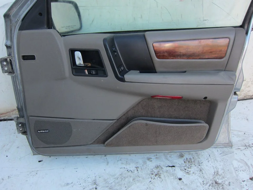 Foto de GUARNECIDO PUERTA DELANTERA DERECHA CHRYSLER JEEP GR.CHEROKEE (ZJ)/(Z) 5.2 V8 CAT (211 CV / 155 KW)