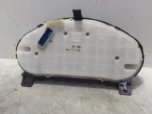 Foto de CUADRO INSTRUMENTOS OPEL ASTRA J BERLINA 5P 1.7 16V CDTI (110 CV / 81 KW) referencia 13328263 foto 2