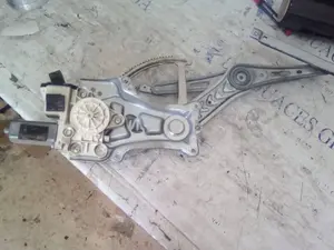 Foto de MOTOR LIMPIA DELANTERO OPEL VECTRA C BERLINA 1.9 16V CDTI CAT (Z 19 DTH / LRD) (150 CV / 110 KW) referencia 1273086