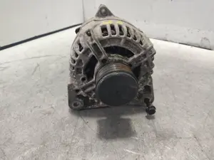Foto de ALTERNADOR RENAULT CLIO III 1.5 dCi Diesel CAT (86 CV / 63 KW) referencia 8200390675 foto 4