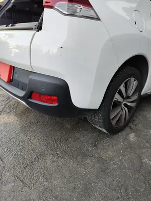 Foto de PARAGOLPES TRASERO PEUGEOT 3008 1.6 Blue-HDI FAP (120 CV / 88 KW) foto 2