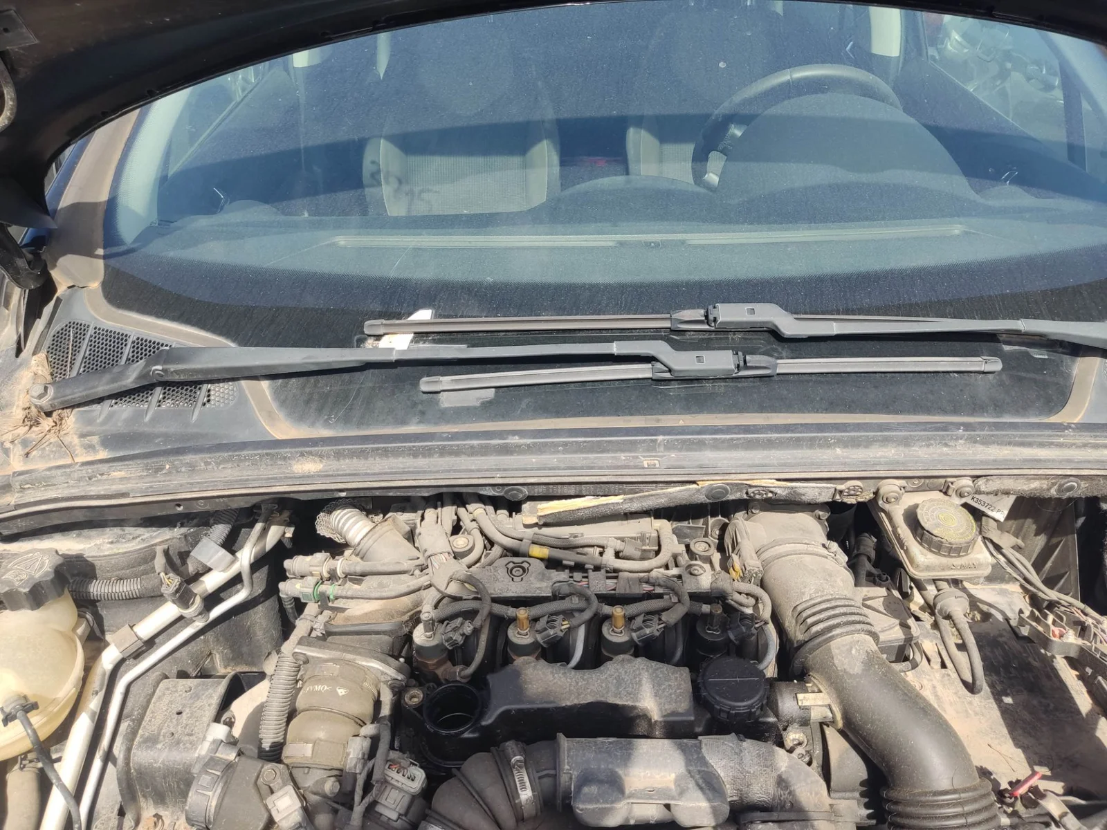 Foto de BRAZO LIMPIA DELANTERO DERECHO PEUGEOT 308 1.6 HDi FAP CAT (9HZ / DV6TED4) (109 CV / 80 KW) referencia 6429EN