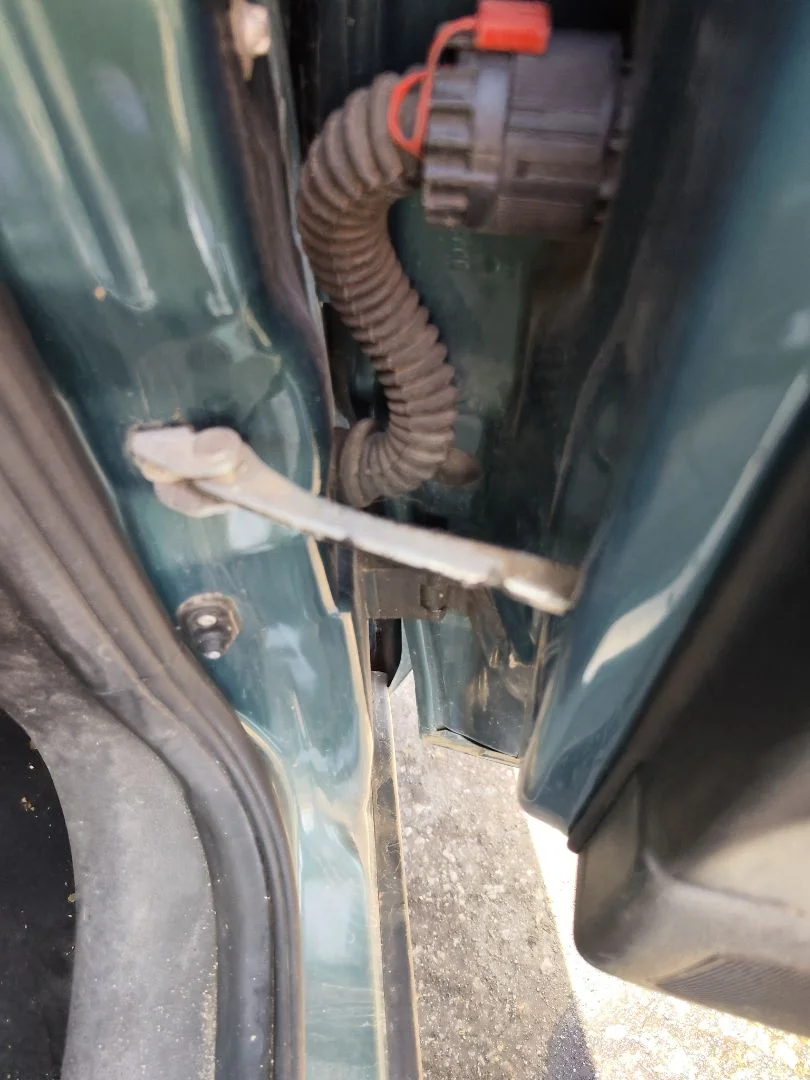 Foto de RETENEDOR PUERTA OPEL ZAFIRA A 2.0 DTI (101 CV / 74 KW) referencia 24434088