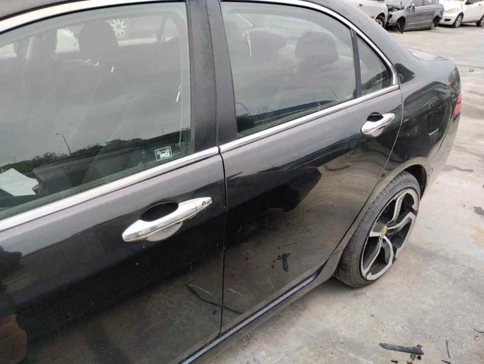 Foto de PUERTA TRASERA IZQUIERDA HONDA ACCORD BERLINA (CL/CN) 2.0 VTEC CAT (155 CV / 114 KW)
