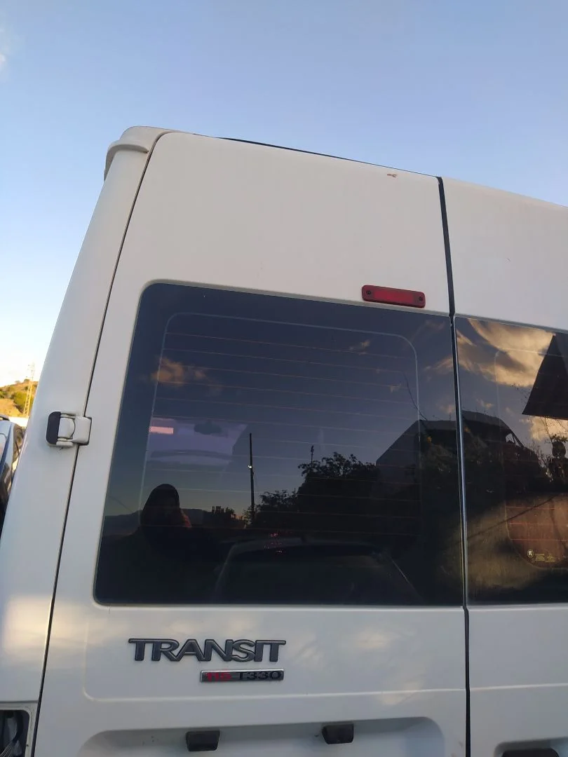 Foto de PORTON TRASERO IZQUIERDO FORD TRANSIT COMBI (TT9) 2.2 TDCi CAT (116 CV / 85 KW)