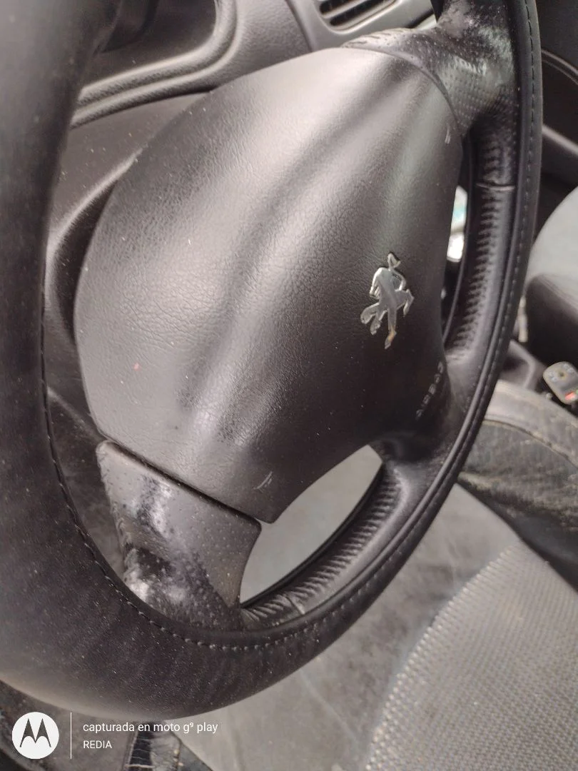Foto de AIRBAG DELANTERO IZQUIERDO PEUGEOT 206 1.4 HDi (68 CV / 50 KW)