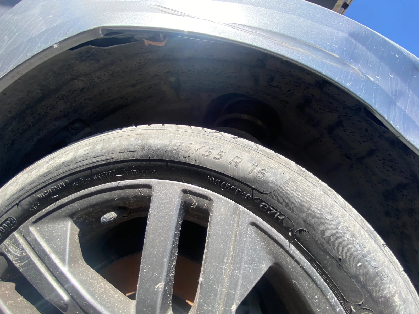 Foto de PASO RUEDA DELANTERO DERECHO PEUGEOT 208 (P2) 1.2 PureTech (74 CV / 55 KW) referencia 9868183780