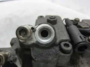 Foto de COMPRESOR AIRE ACONDICIONADO BMW SERIE 5 BERLINA (E39) 2.8 24V CAT (193 CV / 142 KW) referencia 447200 foto 3