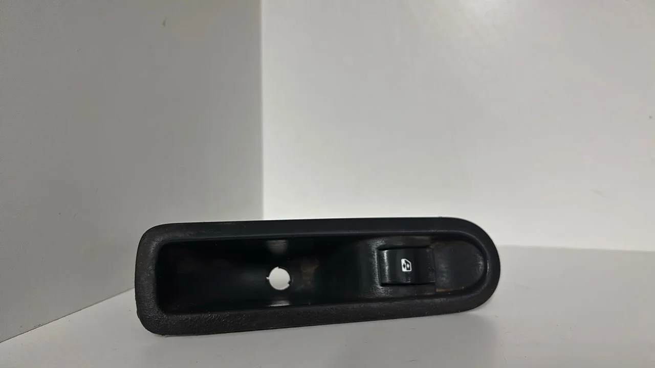 Foto de MANDO ELEVALUNAS DELANTERO DERECHO RENAULT SCENIC II (JM) referencia 156013870