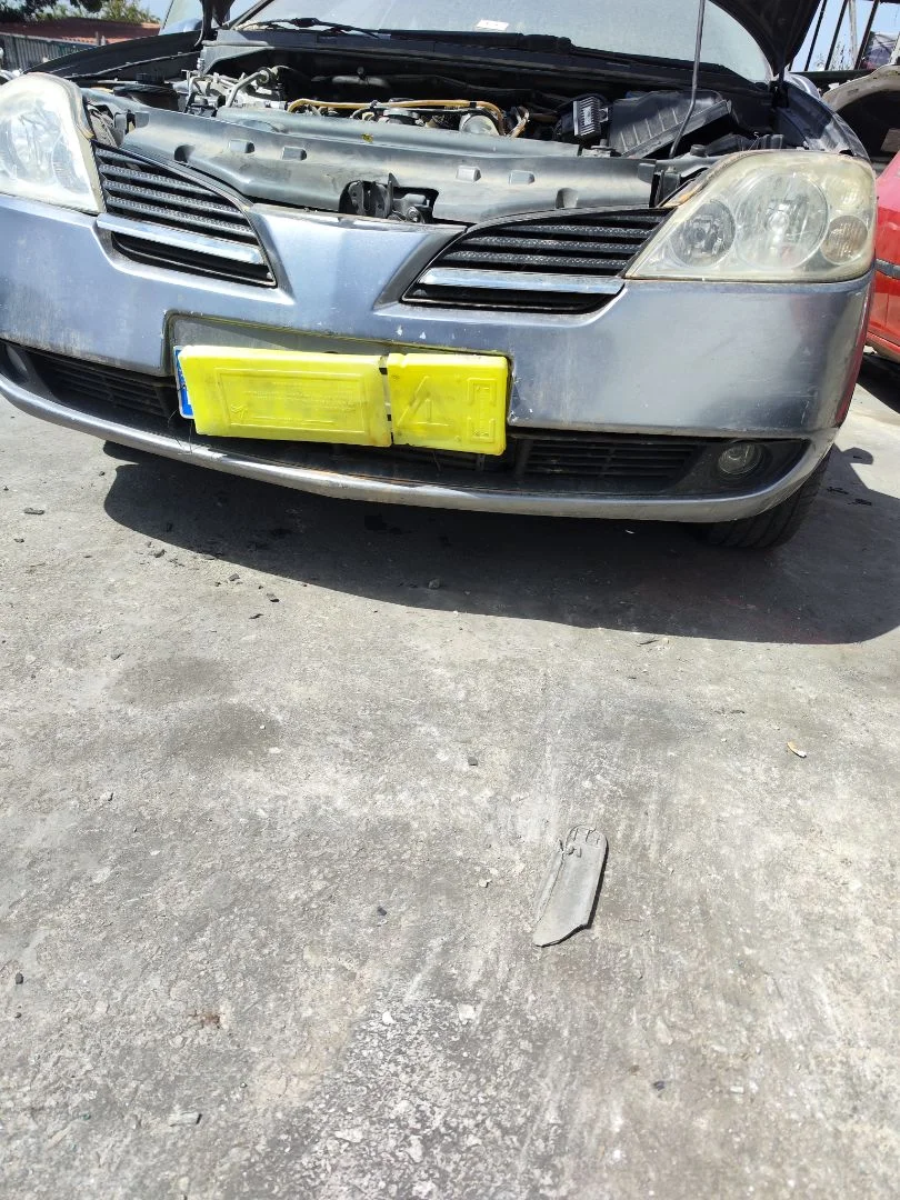 Foto de PARAGOLPES DELANTERO NISSAN PRIMERA BERLINA (P12) 1.9 16V Turbodiesel CAT (120 CV / 88 KW)