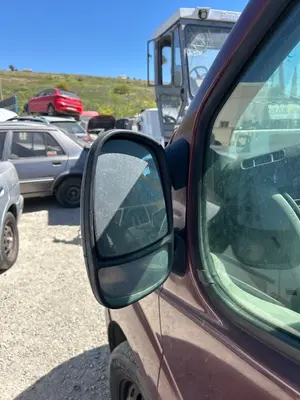 Foto de RETROVISOR IZQUIERDO RENAULT TRAFIC II FURGÓN 2.5 dCi Diesel CAT (135 CV / 99 KW)