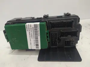 Foto de CAJA RELES / FUSIBLES MITSUBISHI MONTERO SPORT (K90) 2.5 TD CAT (116 CV / 85 KW) referencia 2323006370 foto 3