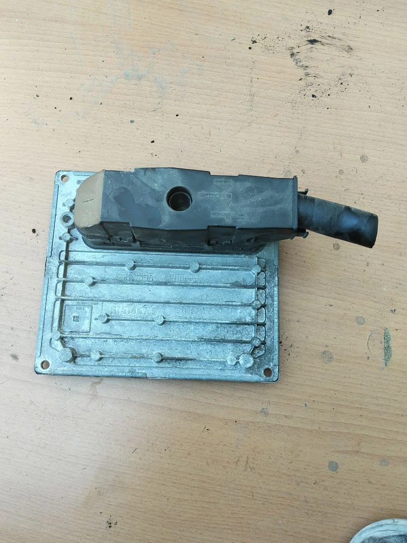 Foto de MODULO ECU FIAT II PUNTO (188) BERLINA 1.2 CAT (60 CV / 44 KW) referencia S118934102
