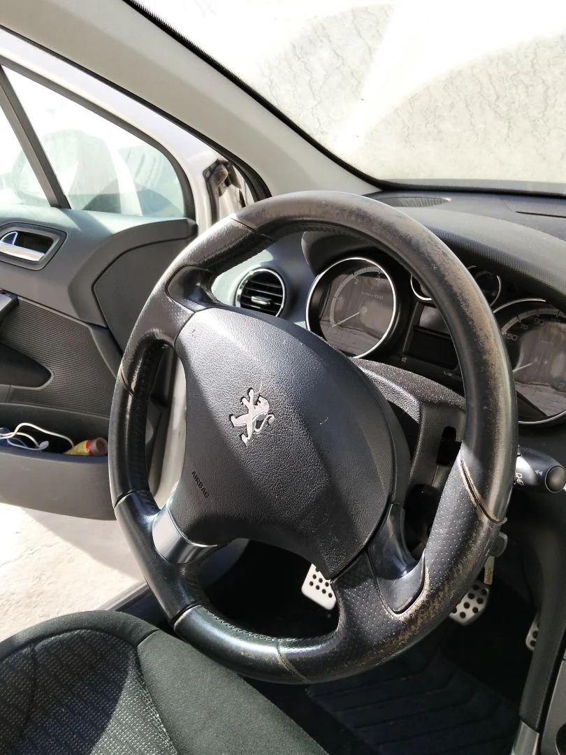 Foto de AIRBAG DELANTERO IZQUIERDO PEUGEOT 308 SW 1.6 HDi FAP CAT (9HZ / DV6TED4) (109 CV / 80 KW)