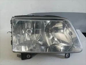 Foto de FARO DERECHO VOLKSWAGEN POLO III BERLINA (6N2) referencia 96383200