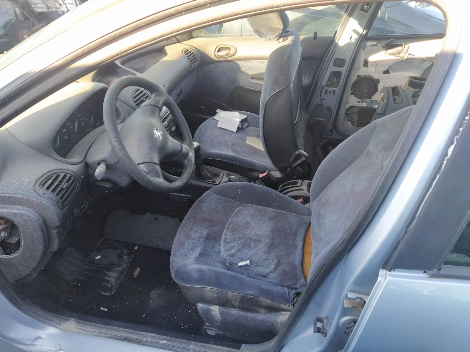 Foto de ASIENTO DELANTERO IZQUIERDO PEUGEOT 206 1.6 (88 CV / 65 KW)