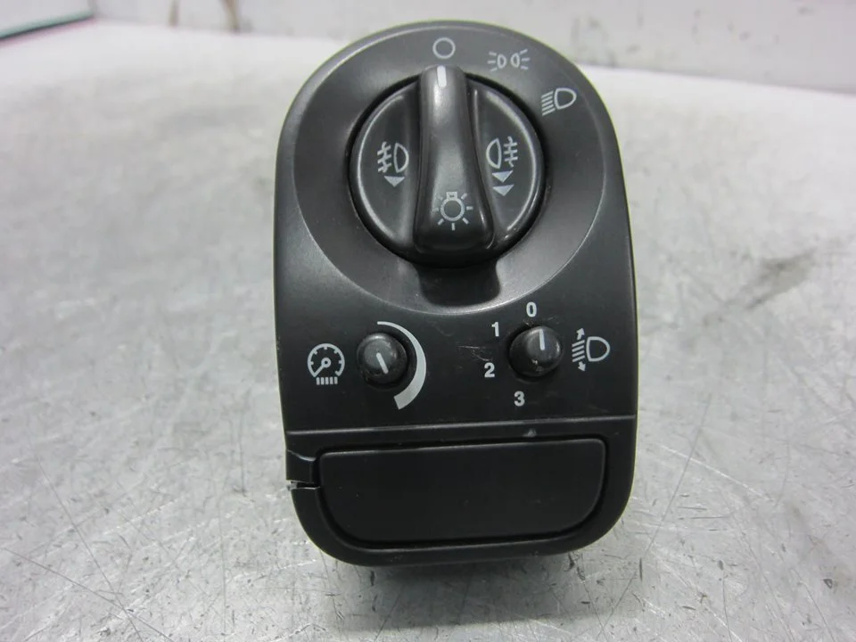 Foto de MANDO LUCES JAGUAR X-TYPE 3.0 V6 24V CAT (230 CV / 169 KW) referencia 1X4311654BE