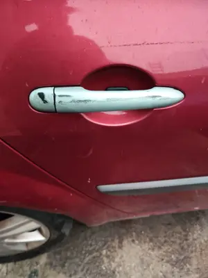 Foto de MANETA EXTERIOR TRASERA DERECHA RENAULT MEGANE II BERLINA 5P 1.5 dCi Diesel (106 CV / 78 KW)
