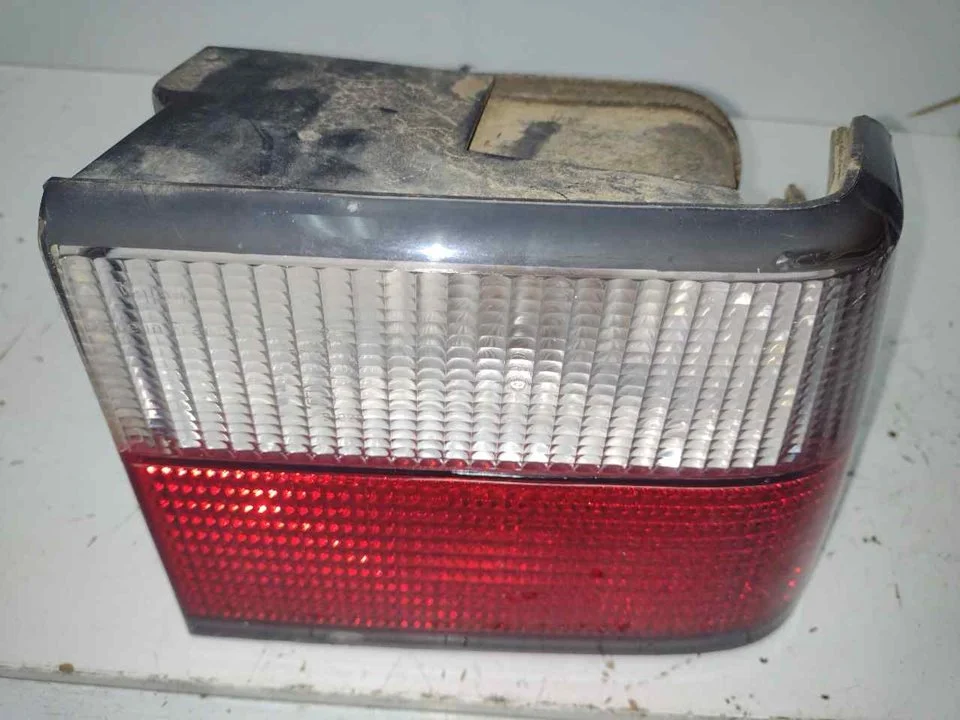 Foto de PILOTO TRASERO DERECHO CITROEN XANTIA BERLINA 2.0 HDi CAT (RHY / DW10TD) (90 CV / 66 KW) referencia 22230232