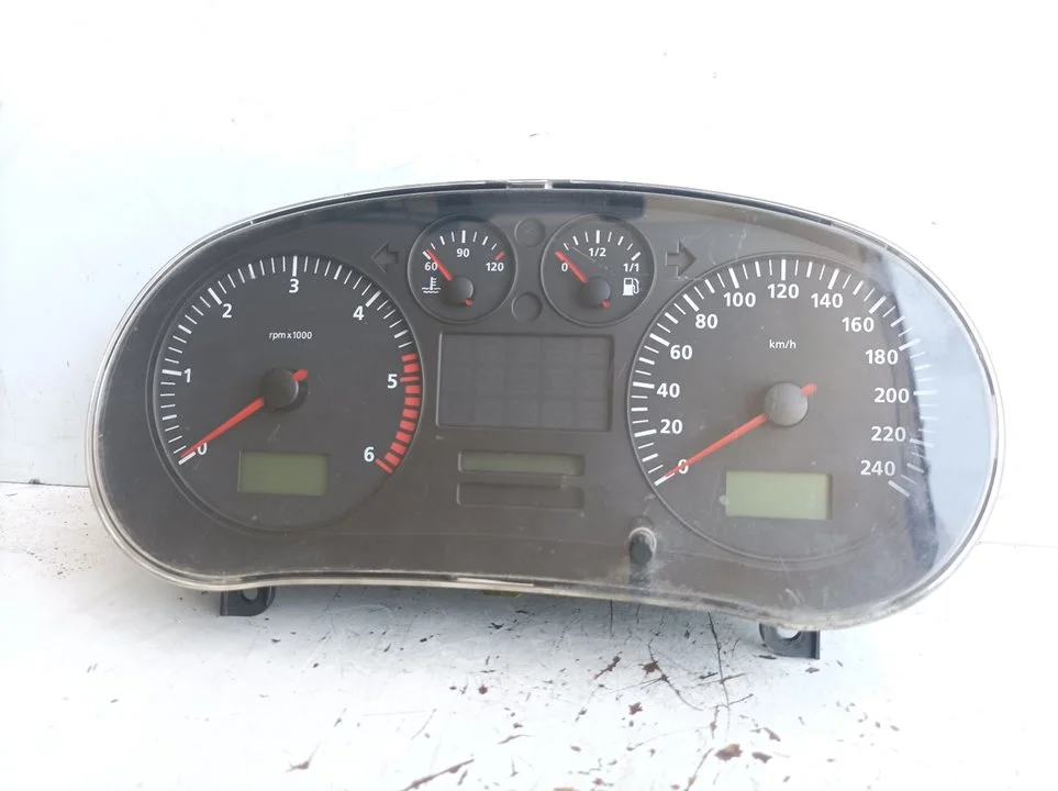 Foto de CUADRO INSTRUMENTOS SEAT LEON (1M1) 1.9 TDI (110 CV / 81 KW) referencia 1M0920801B