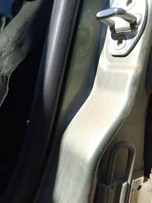 Foto de GOMAS CONTORNO PUERTA VOLKSWAGEN PASSAT BERLINA (3B3) 1.9 TDI (131 CV / 96 KW)