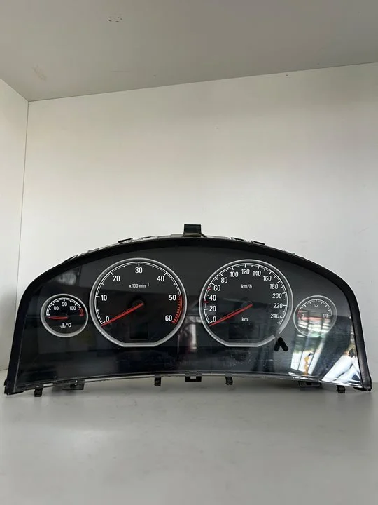 Foto de CUADRO INSTRUMENTOS OPEL VECTRA C BERLINA 1.9 CDTI (120 CV / 88 KW) referencia 13140891RL