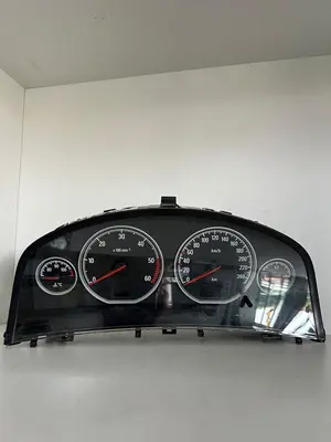Foto de CUADRO INSTRUMENTOS OPEL VECTRA C BERLINA 1.9 CDTI (120 CV / 88 KW) referencia 13140891RL