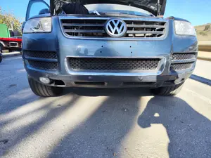 Foto de PARAGOLPES DELANTERO VOLKSWAGEN TOUAREG (7L6) 4.2 V8 32V FSI (350 CV / 257 KW)