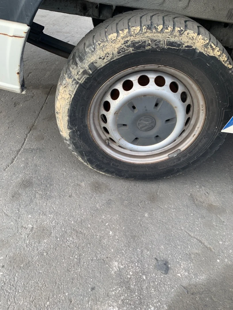 Foto de LLANTA VOLKSWAGEN CRAFTER FURGÓN (2E) 2.5 TDI DPF (109 CV / 80 KW) referencia 2E0601019AL