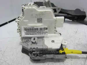 Foto de CERRADURA PUERTA TRASERA IZQUIERDA PORSCHE MACAN (95BA) referencia 8K0839016F