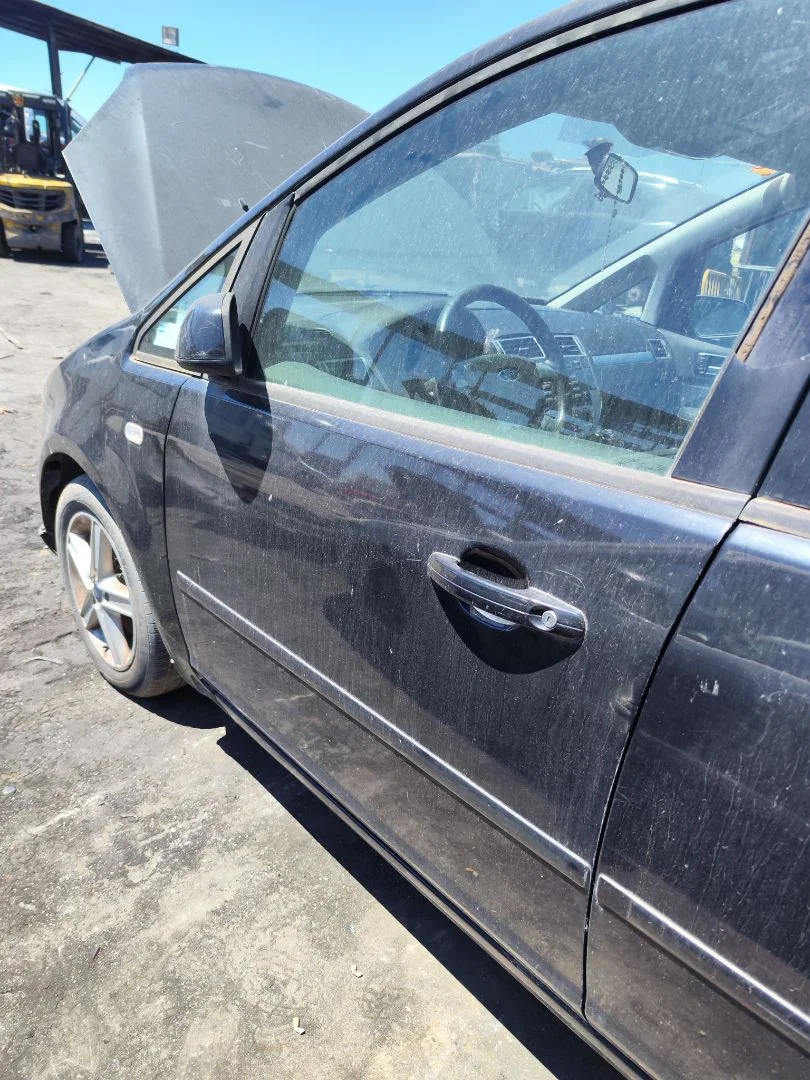 Foto de PUERTA DELANTERA IZQUIERDA FORD FOCUS C-MAX (CAP)(2003) 1.6 TDCi CAT (90 CV / 66 KW)
