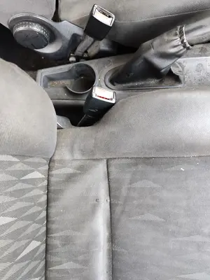 Foto de PRETENSOR AIRBAG DERECHO FORD FOCUS FAMILIAR (CAK) 1.8 TDCi Turbodiesel CAT (116 CV / 85 KW)