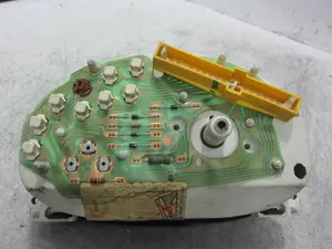 Foto de CUADRO INSTRUMENTOS FORD KA (CCQ) 1.3 CAT (60 CV / 44 KW) referencia 97KP10841A foto 3