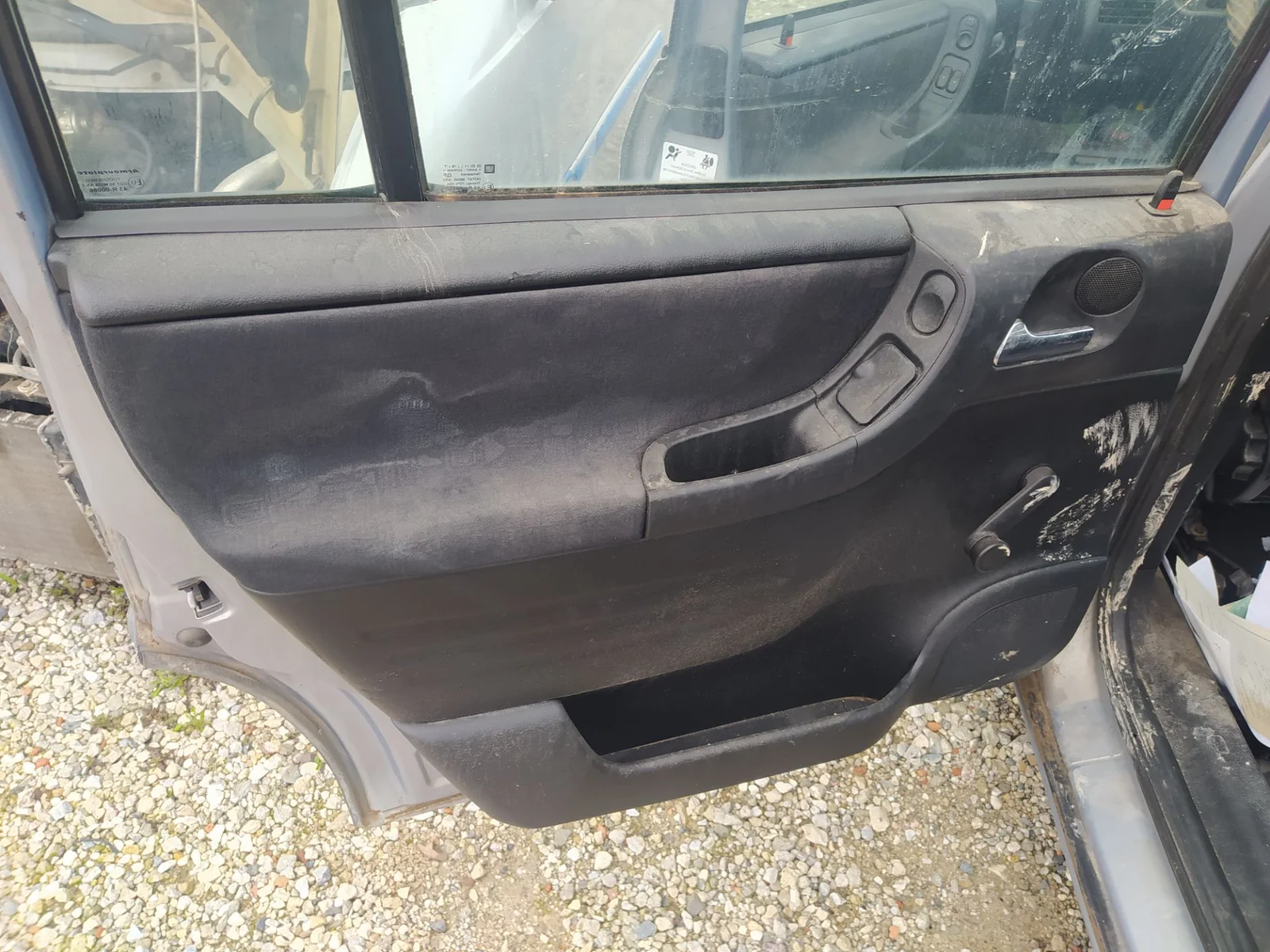 Foto de MANETA INTERIOR TRASERA IZQUIERDA OPEL ZAFIRA A 2.0 DTI (101 CV / 74 KW)