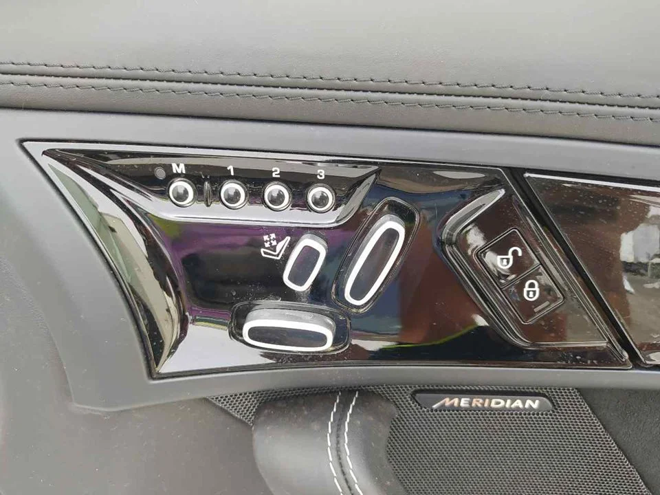 Foto de MANDO ASIENTO DELANTERO DERECHO JAGUAR F-TYPE COUPÉ 2.0 TwinTurbo CAT (300 CV / 221 KW) referencia EX5314B566