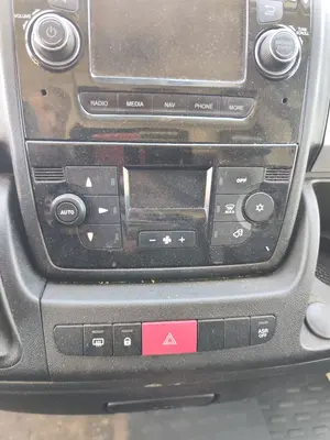 Foto de MANDO CALEFACCION / AIRE ACONDICIONADO FIAT DUCATO 3 MAXI FURGÓN TS 35 (295) 2.3 JTD CAT (148 CV / 109 KW) referencia 735535097