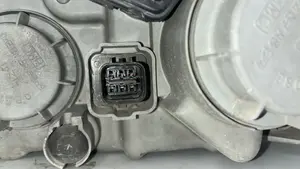 Foto de FARO DERECHO HYUNDAI TRAJET (FO) 2.0 16V CAT (136 CV / 100 KW) foto 4