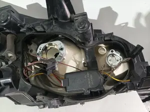 Foto de FARO IZQUIERDO FORD FOCUS BERLINA (CAP) referencia 4M5113W030AF foto 2