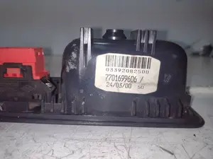 Foto de MANDO ELEVALUNAS TRASERO DERECHO RENAULT LAGUNA (B56) 2.2 Turbodiesel (113 CV / 83 KW) referencia 7701699606 foto 6