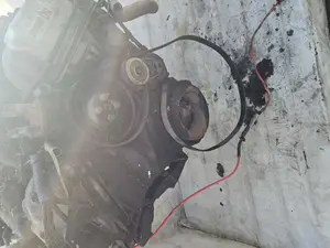 Foto de MOTOR COMPLETO FORD MONDEO BERLINA (GE) 2.5 V6 24V CAT (170 CV / 125 KW) referencia LCBD foto 10