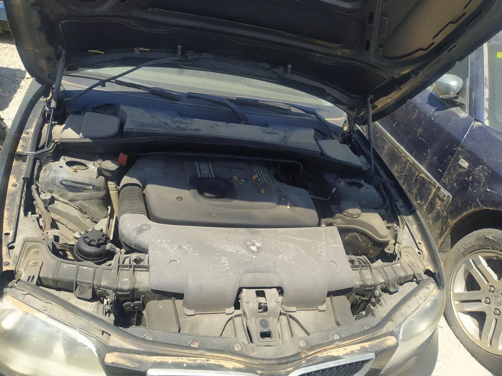 Foto de CONDENSADOR / RADIADOR AIRE ACONDICIONADO BMW SERIE 1 BERLINA (E81/E87) 2.0 16V Diesel (163 CV / 120 KW) referencia 64539229021