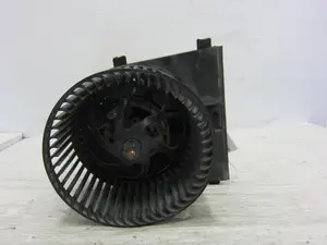 Foto de MOTOR CALEFACCION VOLKSWAGEN POLO III BERLINA (6N2) 1.4 16V (75 CV / 55 KW) referencia 1J1819021A foto 2