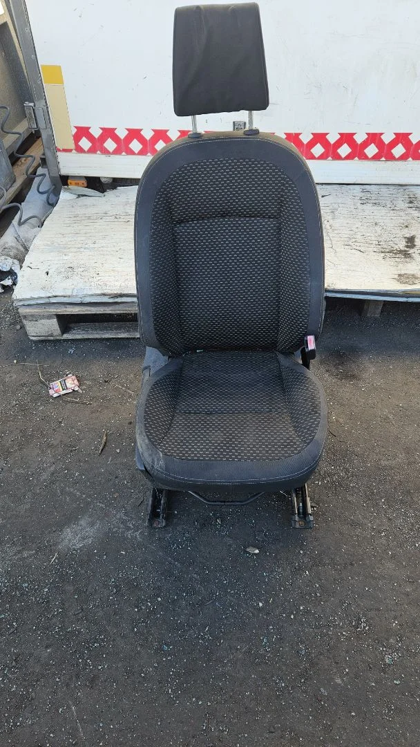 Foto de ASIENTO DELANTERO DERECHO NISSAN QASHQAI (J10) 2.0 16V CAT (141 CV / 104 KW)