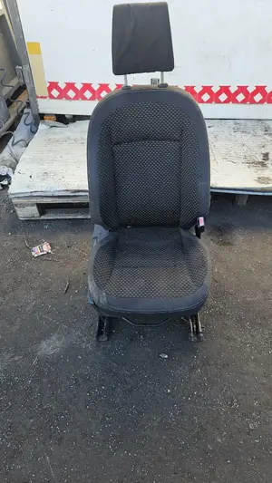 Foto de ASIENTO DELANTERO DERECHO NISSAN QASHQAI (J10) 2.0 16V CAT (141 CV / 104 KW)