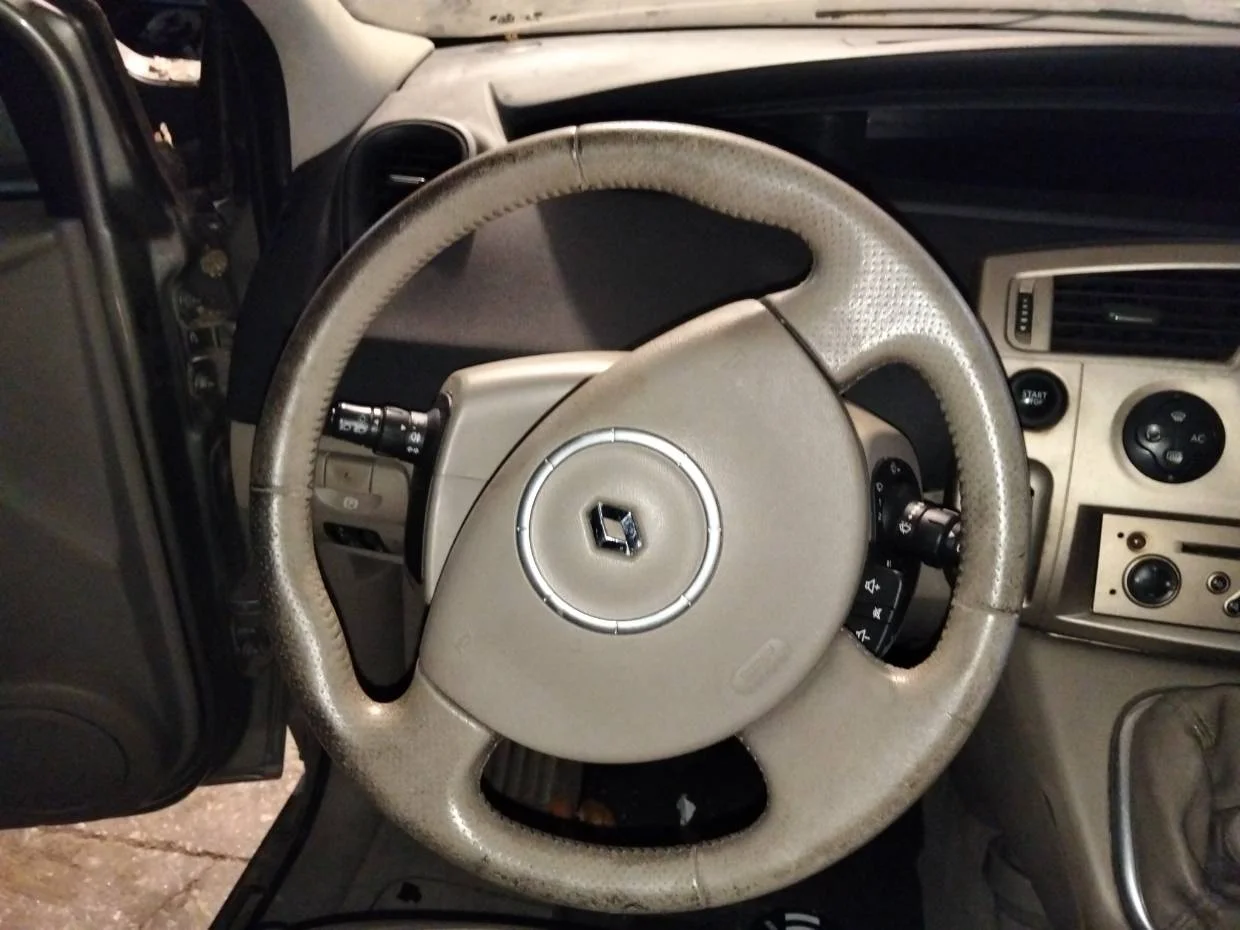 Foto de VOLANTE RENAULT SCENIC II (JM)