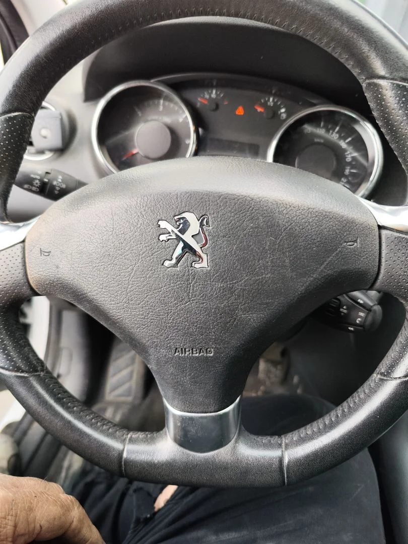 Foto de AIRBAG DELANTERO IZQUIERDO PEUGEOT 3008 1.6 Blue-HDI FAP (120 CV / 88 KW)