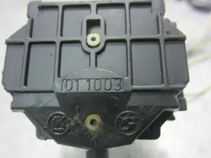 Foto de MANDO INTERMITENTES BMW SERIE 3 COMPACTO (E36) 1.9 CAT (105 CV / 77 KW) referencia 011003 foto 2
