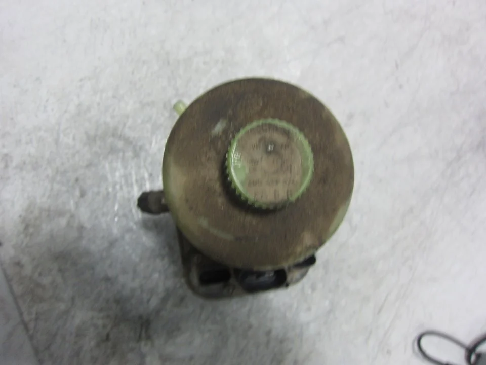 Foto de BOMBA DIRECCION SEAT CORDOBA BERLINA (6L2) 1.9 TDI (131 CV / 96 KW) referencia 6Q0423156AB