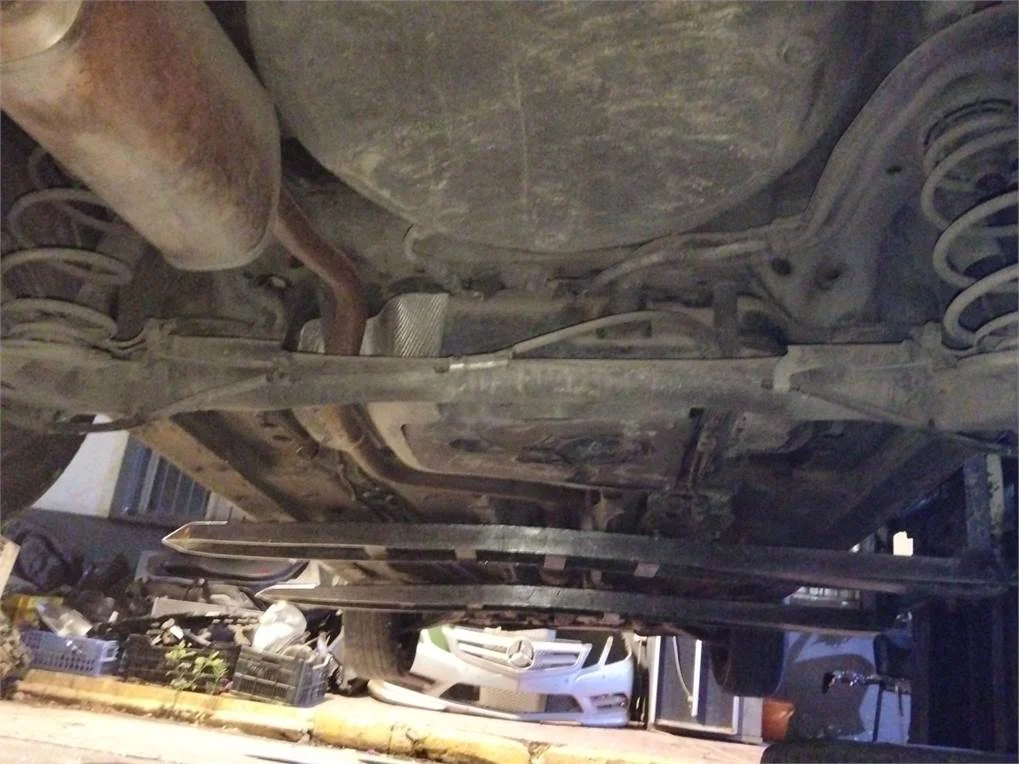 Foto de PUENTE TRASERO OPEL MERIVA B