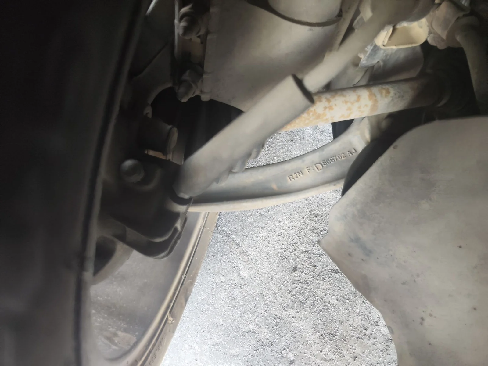 Foto de BRAZO SUSPENSION DELANTERO DERECHO CITROEN GRAND C4 PICASSO 1.6 16V HDi FAP (109 CV / 80 KW)